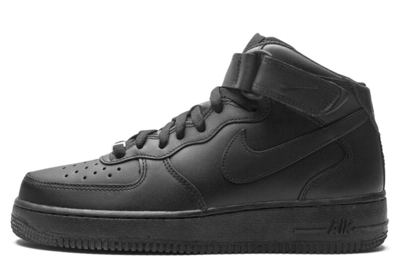 Air Force 1 Mid 07 Triple Black 2021